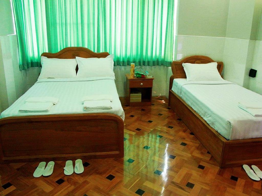 Myit Sone Hotel Mandalay Buitenkant foto