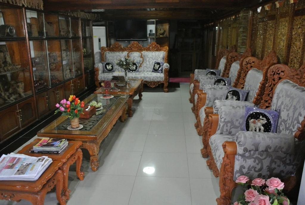 Myit Sone Hotel Mandalay Buitenkant foto