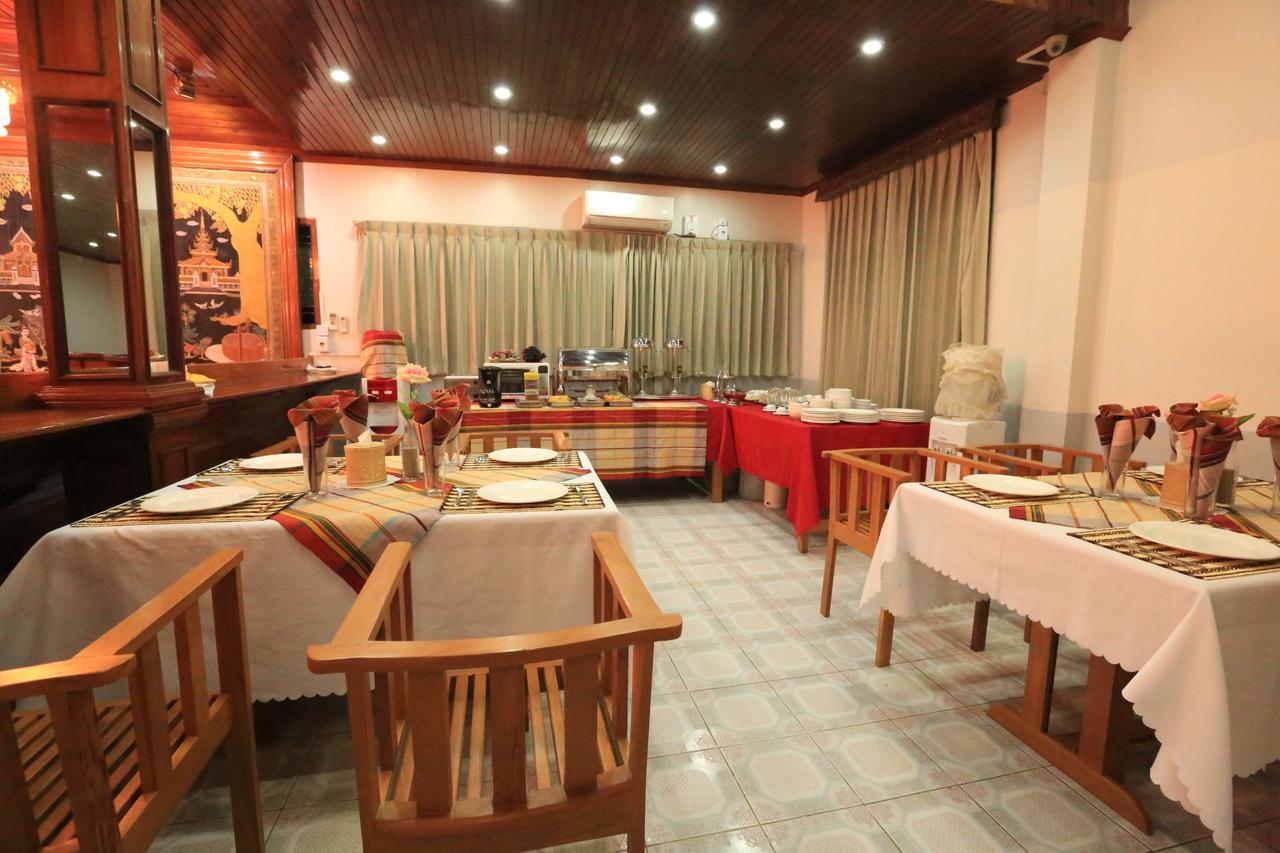 Myit Sone Hotel Mandalay Buitenkant foto