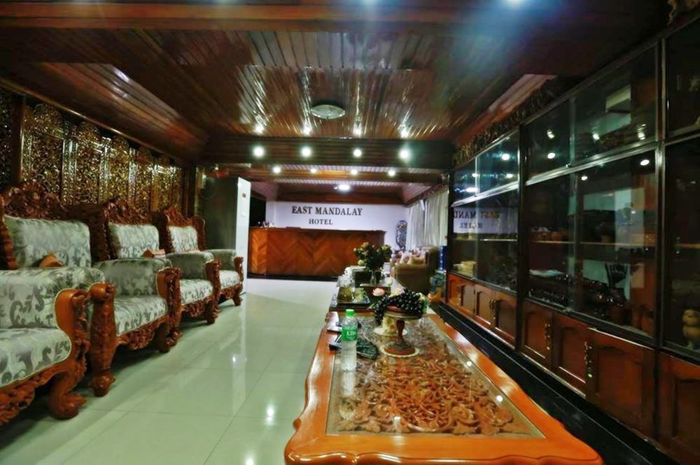 Myit Sone Hotel Mandalay Buitenkant foto